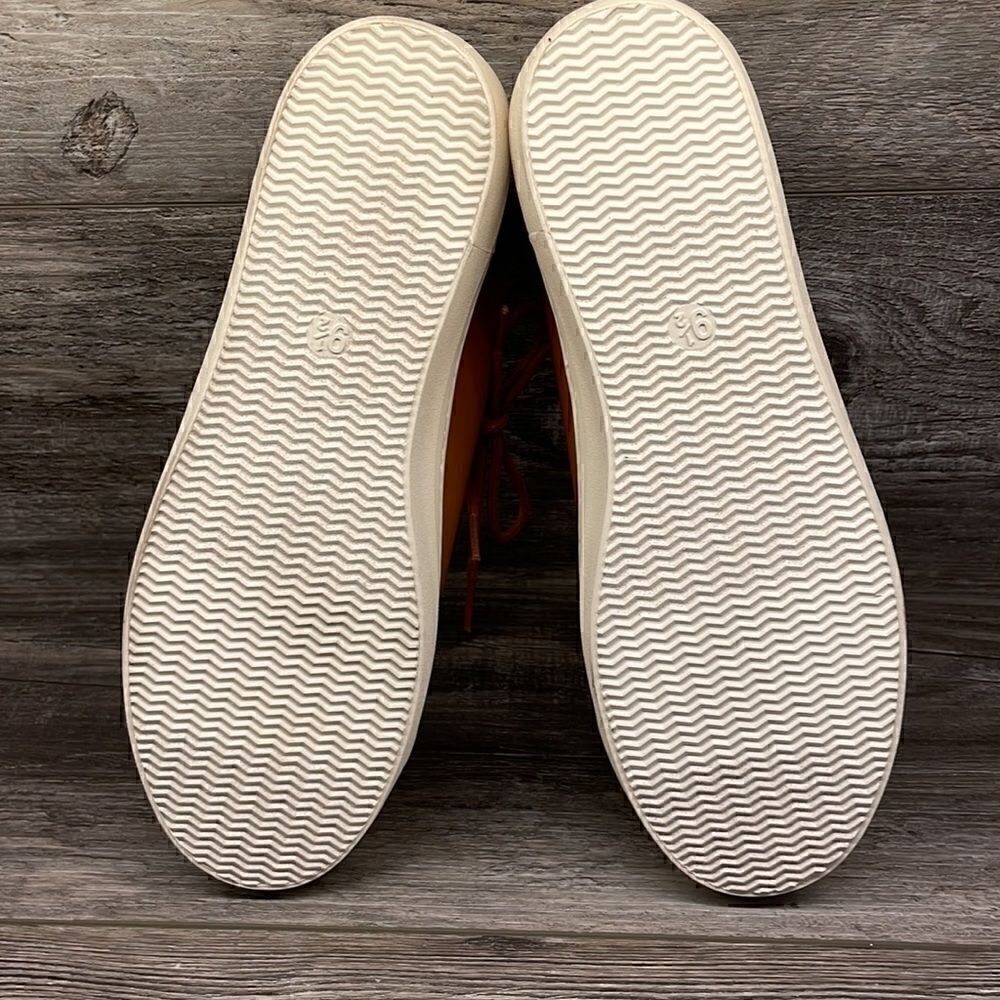 Women's Paige Sneakers - Universal Thread - Picture 10 of 11